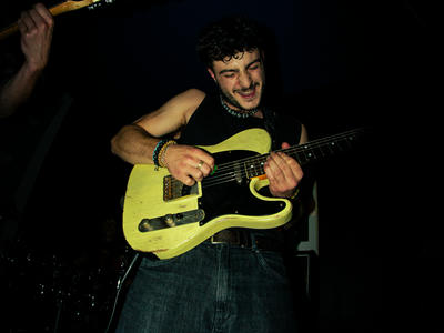 Le chanteur/guitariste de l’or des steppes