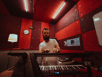 Le pianiste de l’or des steppes au complet